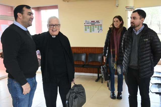 Recibieron con mucha alegría la visita del Padre José Alarcón Buendía,